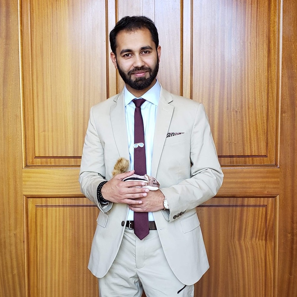 Meet your Posher, Khwaja